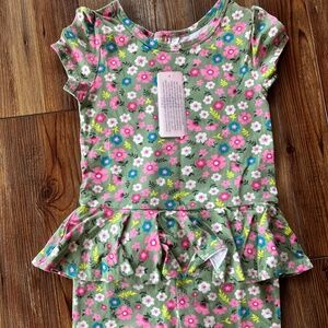 Dot Dot Smile Girls size 5/6 Green Flowered Peplum Romper